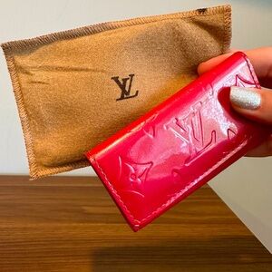 LV Vernis watermelon 🍉 color key holder w/dustbag